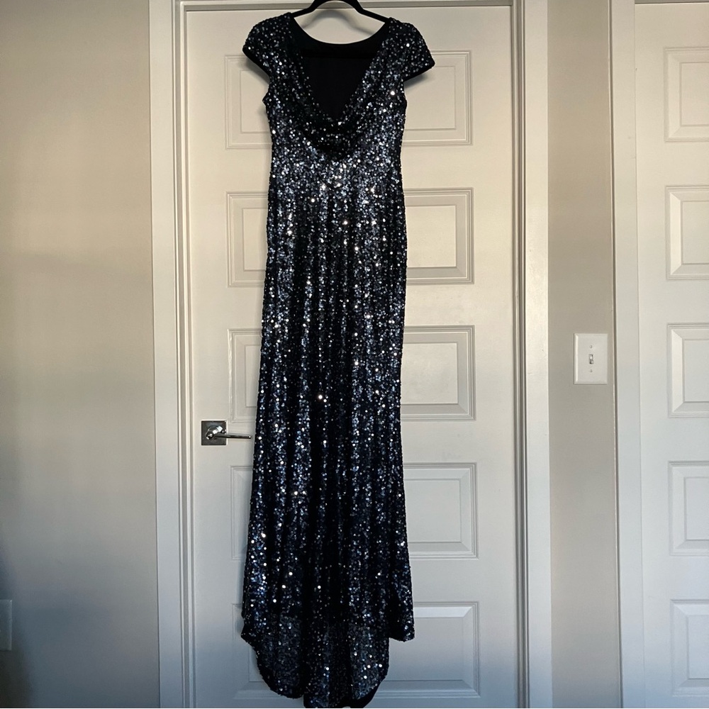 Calvin Klein Womens Gown Dress Blue Size 2 Sequin Surplice Holiday 2026-3b4 - Picture 2 of 3